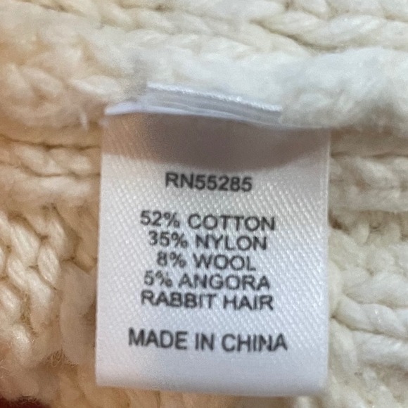 Express‎ Cream Cable Knit Chunky Sweater Women's Large Cotton/wool/angora blend - Picture 11 of 11